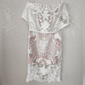 Showpo Senorita Dress in White Lace Size 4